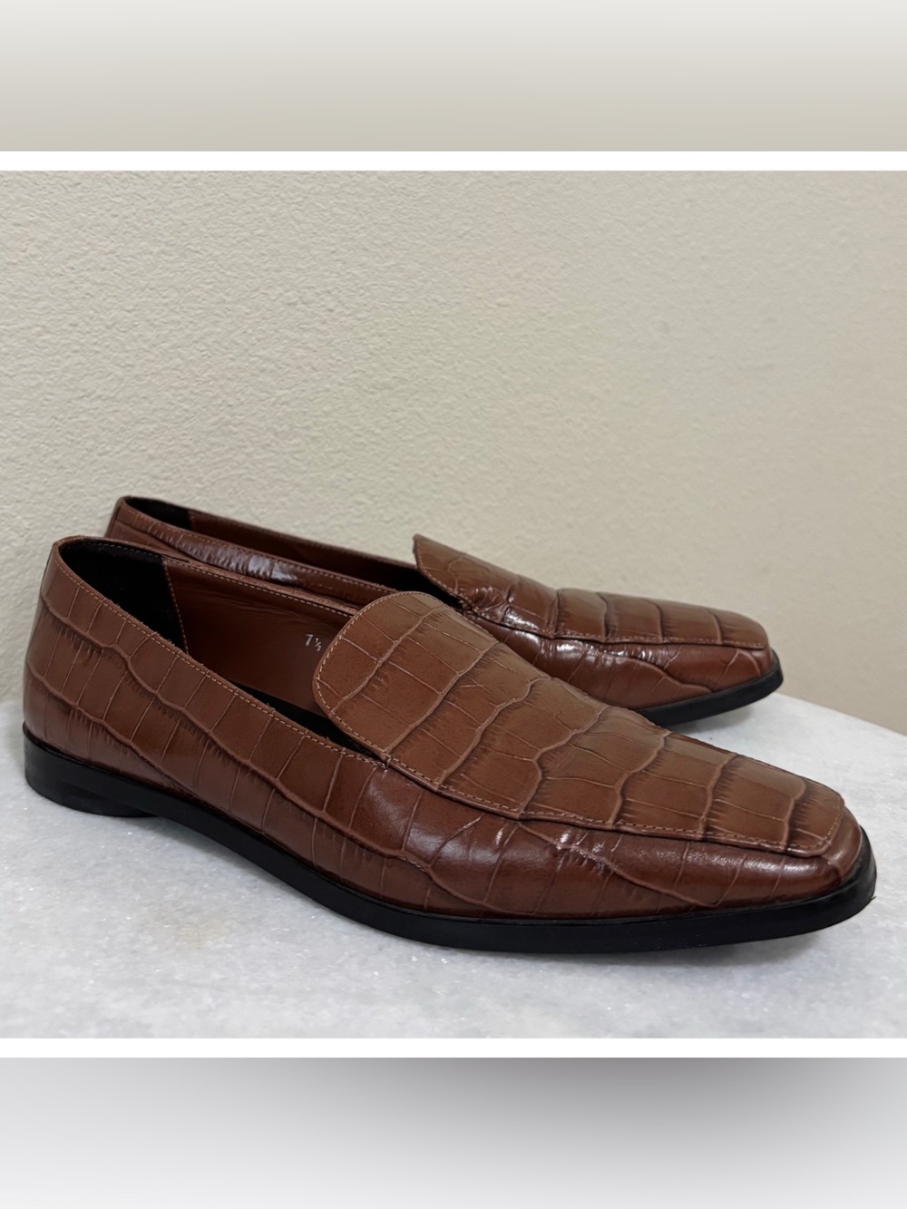 Everlane Size 7.5 Brown Women's Leather Loafers Slip On Made in Italy - Picture 3 of 9